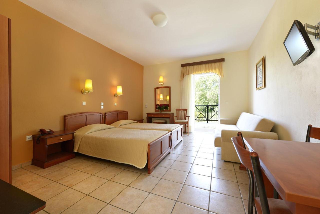 Amalia Aparthotel Palaiontsiflikion Phòng bức ảnh