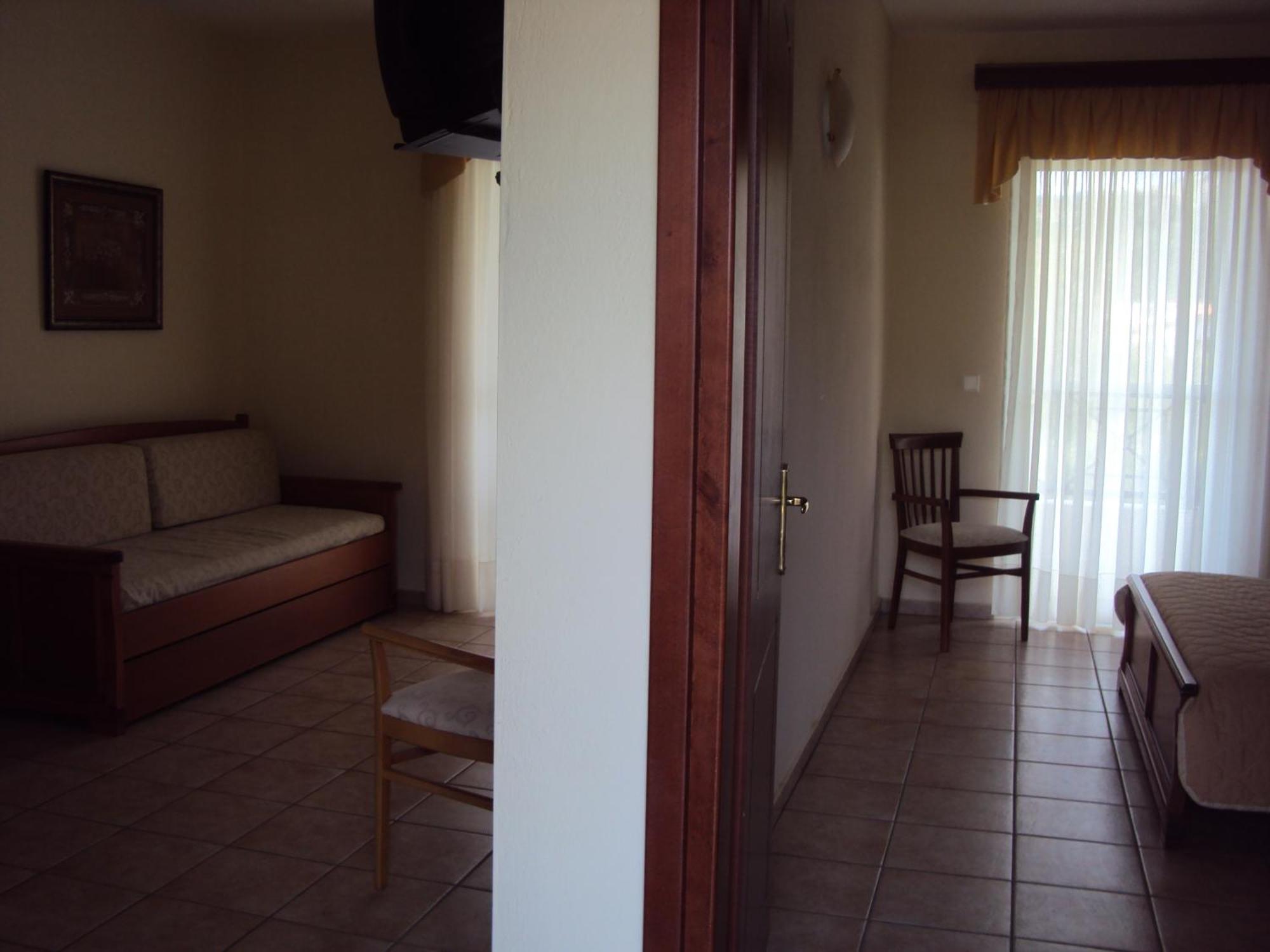 Amalia Aparthotel Palaiontsiflikion Ngoại thất bức ảnh