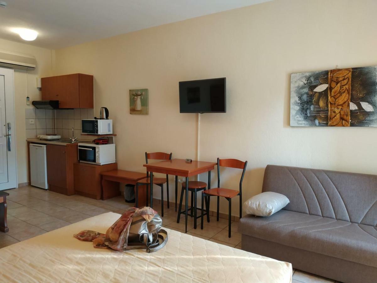 Amalia Aparthotel Palaiontsiflikion Ngoại thất bức ảnh