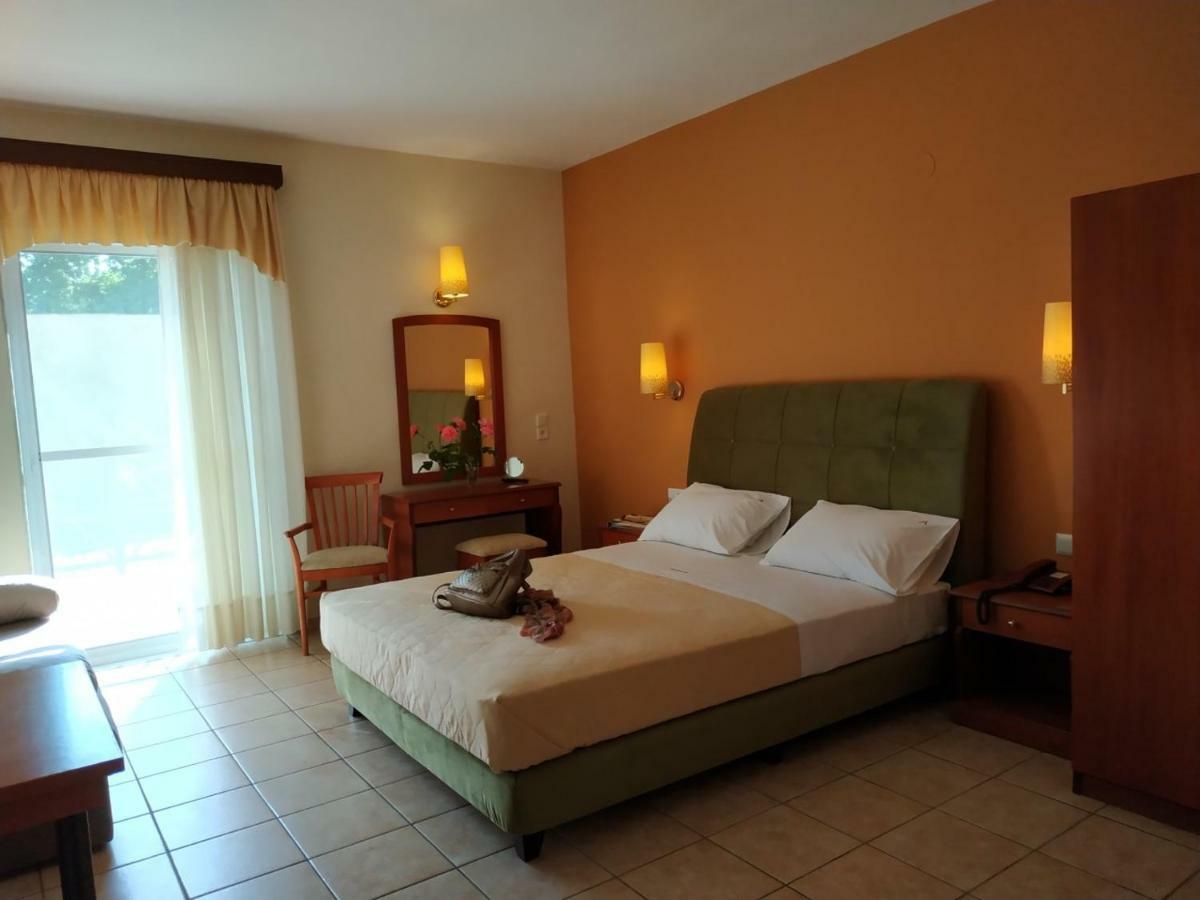 Amalia Aparthotel Palaiontsiflikion Ngoại thất bức ảnh