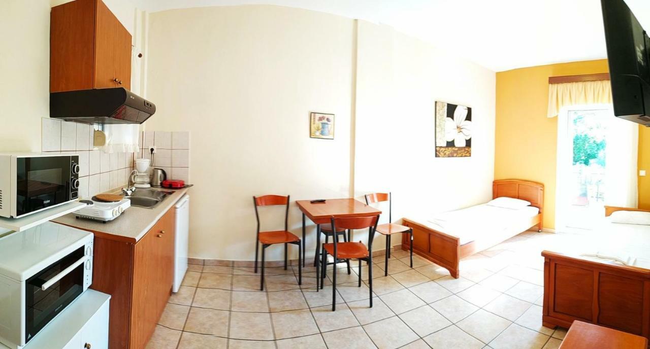 Amalia Aparthotel Palaiontsiflikion Ngoại thất bức ảnh