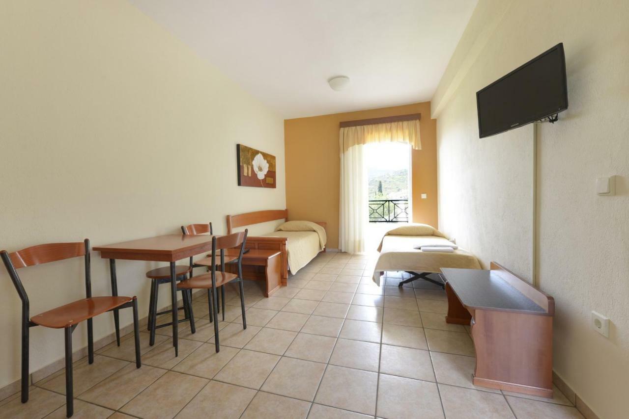 Amalia Aparthotel Palaiontsiflikion Ngoại thất bức ảnh